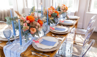 Blue and orange wedding décor