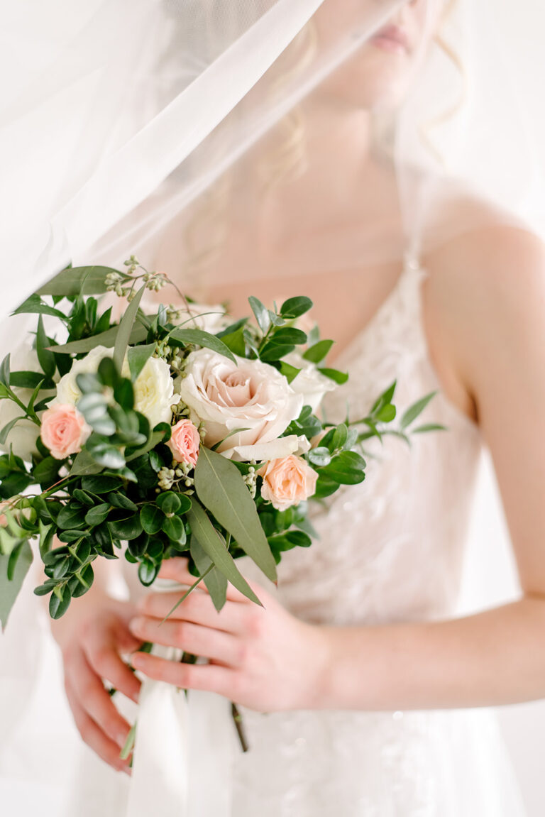 A closer look at Crisp Minimalist Look