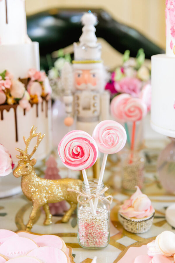 pink holiday wedding candy bar