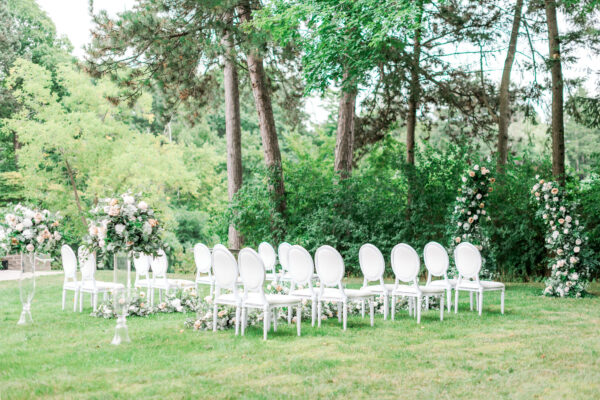 outdoor intimate wedding inspo