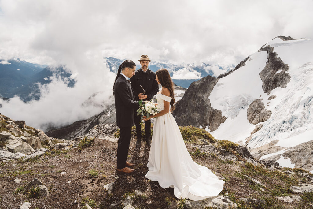 Real wedding: a walk in the clouds - Today's Bride