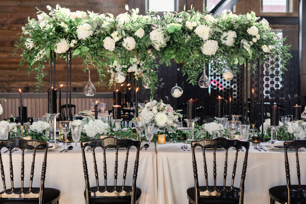 Classically classy: black and white wedding décor - Today's Bride