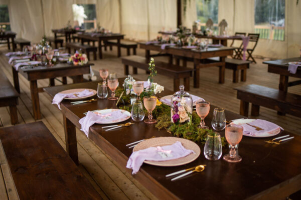 outdoor wedding main table inspo