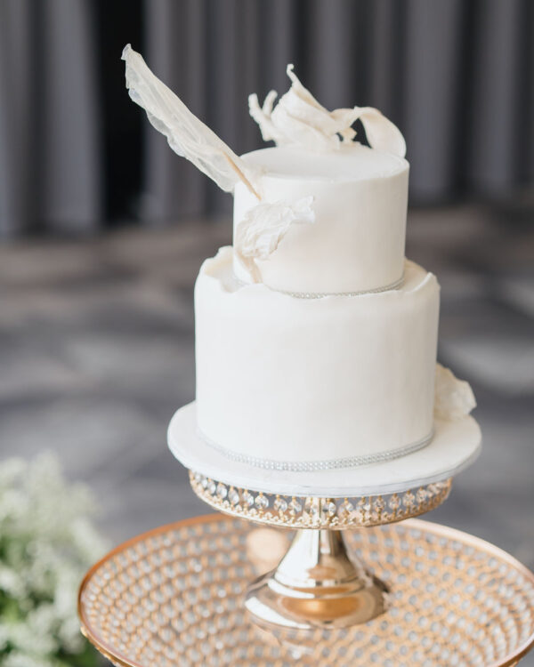 hotel wedding cake