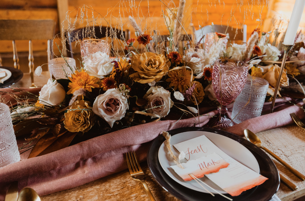 35 Fall Wedding Ideas on a Budget We Absolutely Love