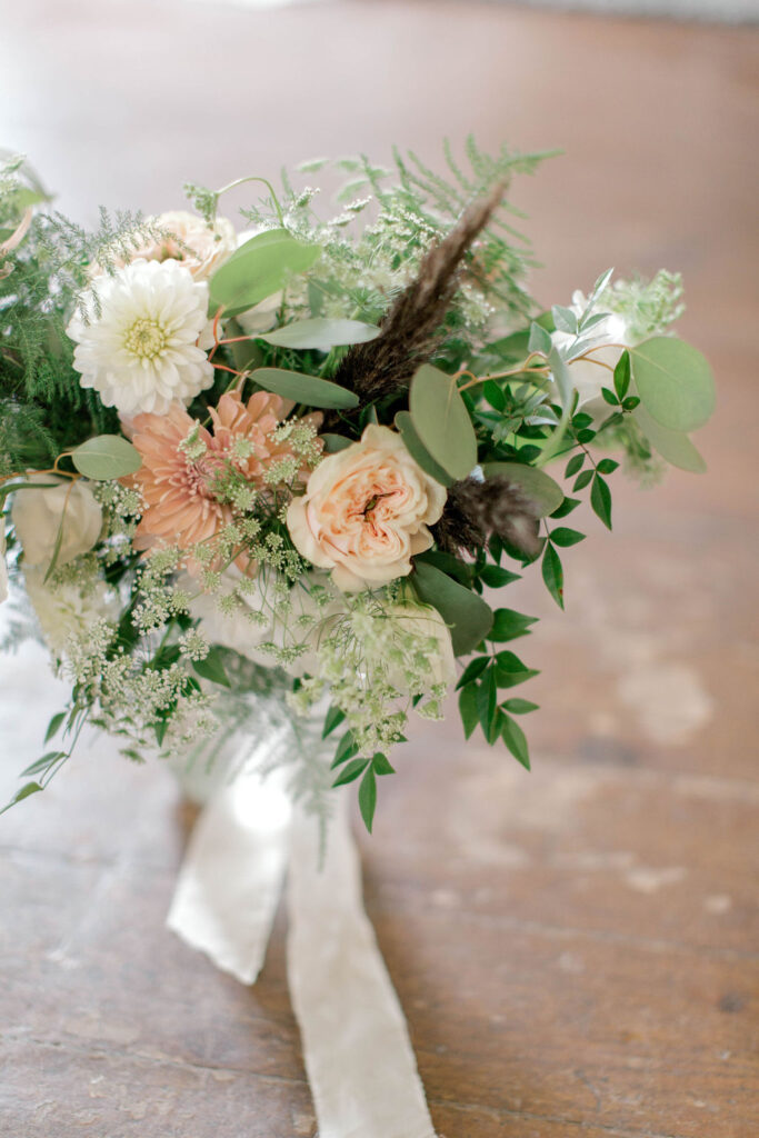 Clean & elegant: inspiration for timeless wedding décor - Today's Bride