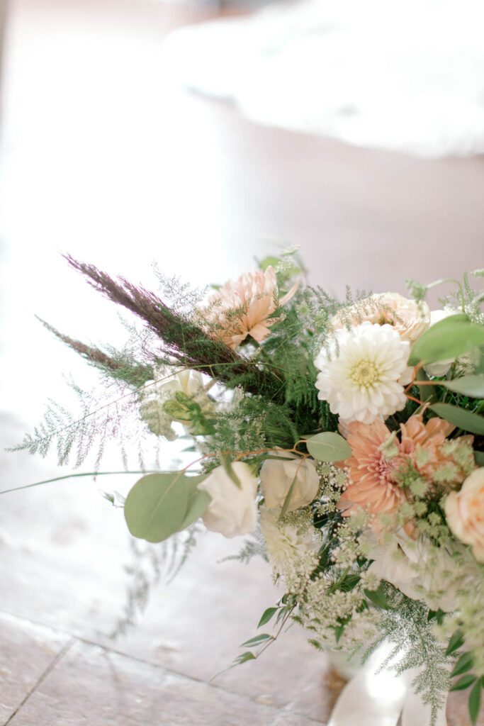 Clean & elegant: inspiration for timeless wedding décor - Today's Bride