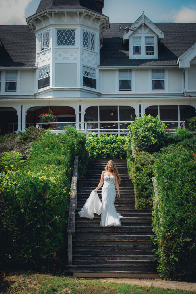 True blue a pretty outdoor wedding in Ontario Today's Bride