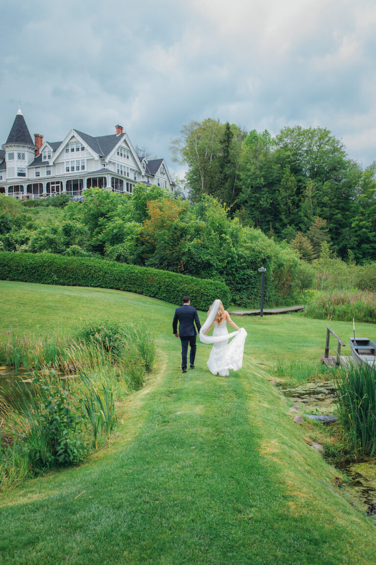 True blue a pretty outdoor wedding in Ontario Today's Bride