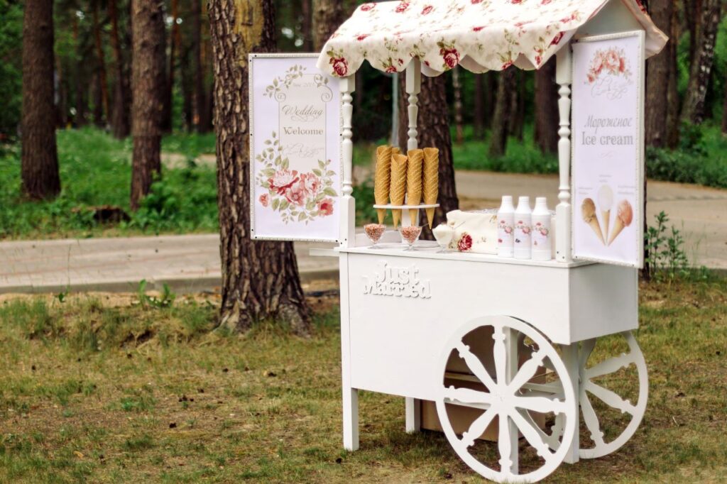 cute ice cream cart for she got scooped up bridal shower theme