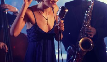 woman singing in jazz band at wedding reception