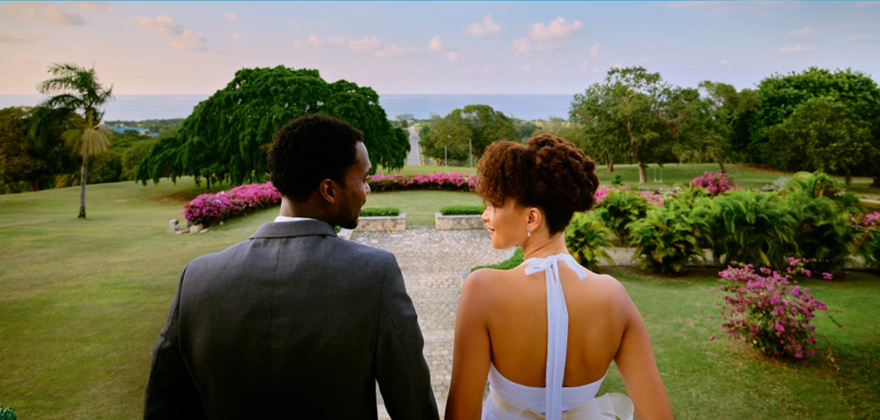 stunning Jamaica background for bride and groom portrait