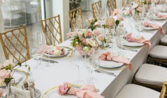 wedding planning tips guide helps to create a beautiful wedding reception table display