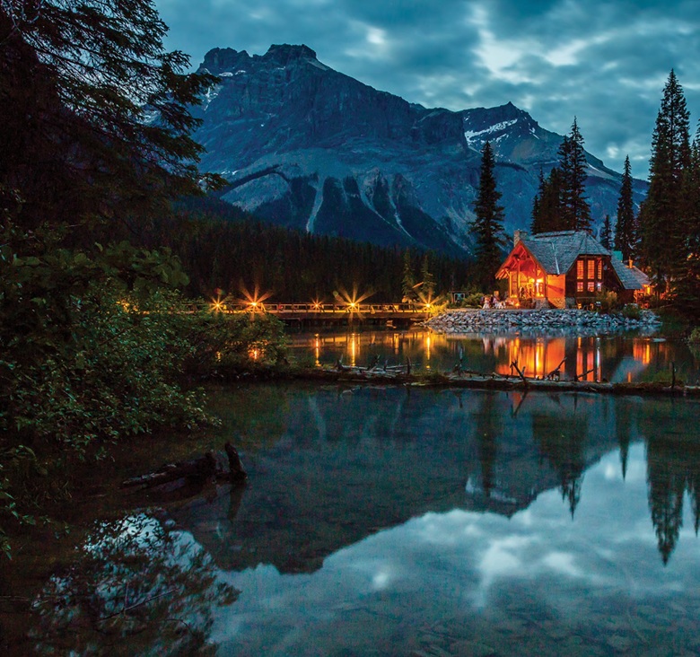 beautiful blue hour photo of Emerald Lake Lodge wedding locations