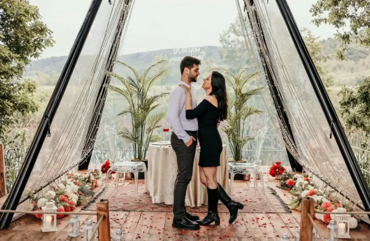 just got engaged in mountain glass T pee